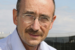 Distinctions - Denis Duboule reçoit la Médaille Ross Harrison 2025