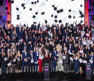 Uni Mail se transforme pour fêter les diplômé-es de l’UNIGE