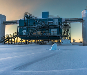 IceCube a détecté des neutrinos venant d’une galaxie proche