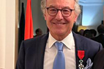 Le recteur Yves Flückiger reçoit la Légion d’Honneur